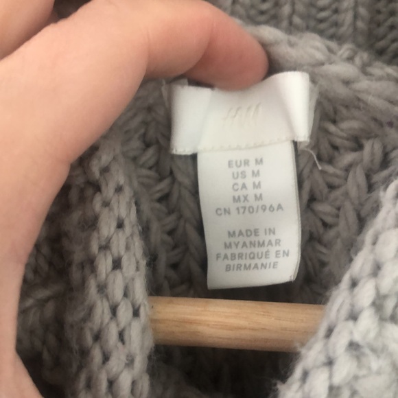 H&M Knit Sweater - Picture 3 of 4